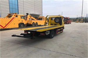 甘孜非事故拖车