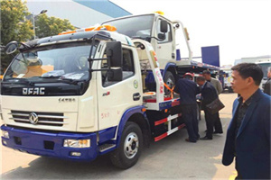 甘孜汽车道路救援拖车价格